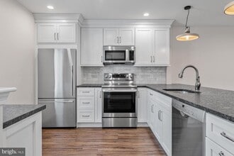 Building Photo - 106 Valley Stream Cir