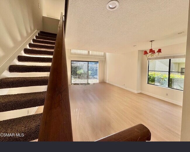 Building Photo - 5714 Skyview Way