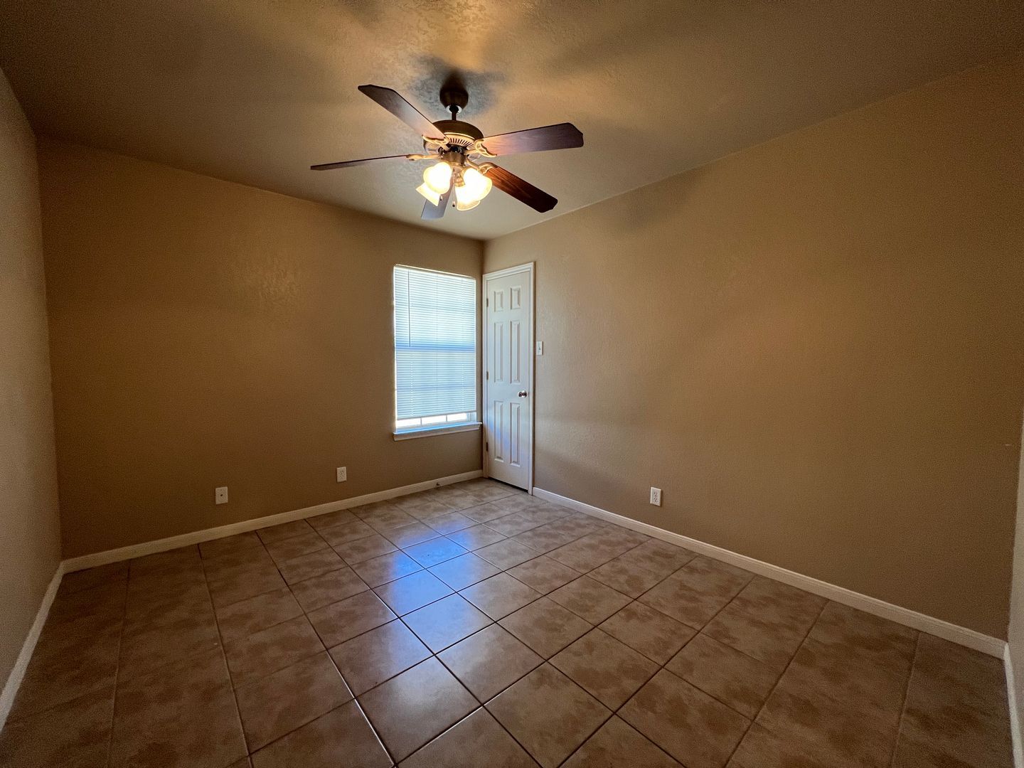 Building Photo - 1201 Powder River Dr