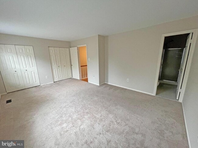 Building Photo - 4006 Forest Valley Rd