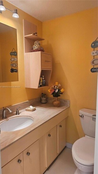 Building Photo - 1980 S Ocean Dr