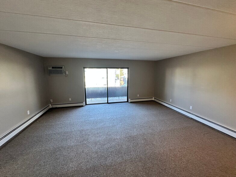 Building Photo - 43-51-51 Albion St