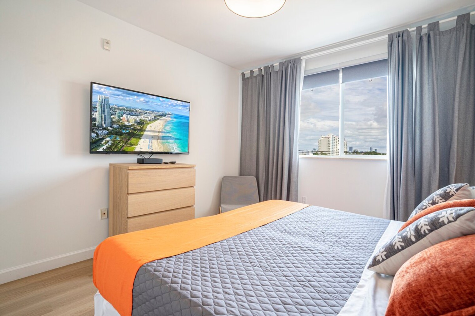 Building Photo - 3221 SW 23rd St