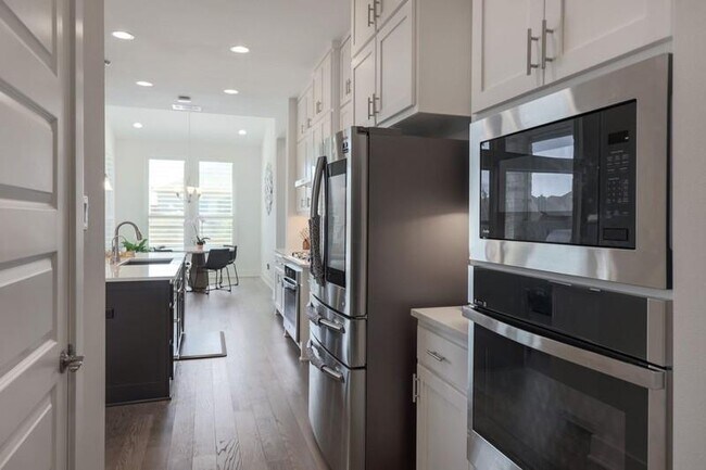 Building Photo - 4408 Logan Ridge Dr