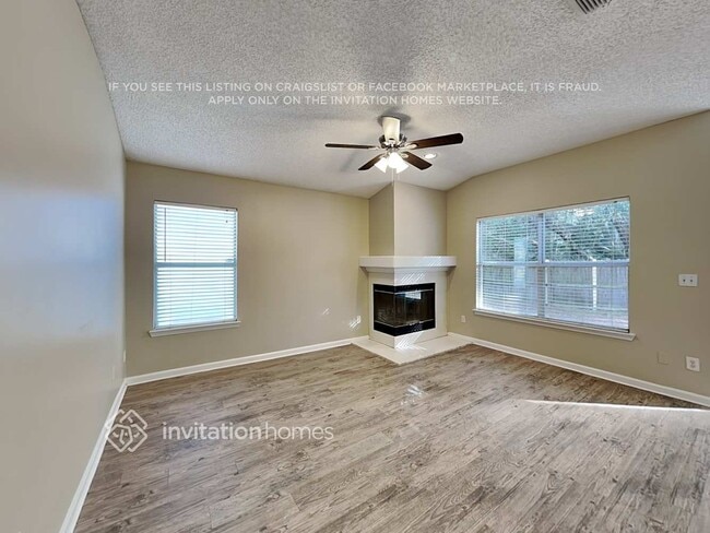 Building Photo - 12370 Carriann Cove Trail S