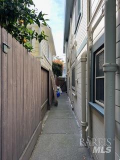 Building Photo - 16 Frances St