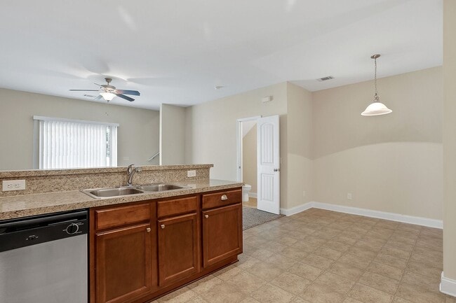 Building Photo - 190 Canyon Oak Loop