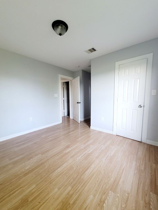 Building Photo - 7608 E Magnolia, B