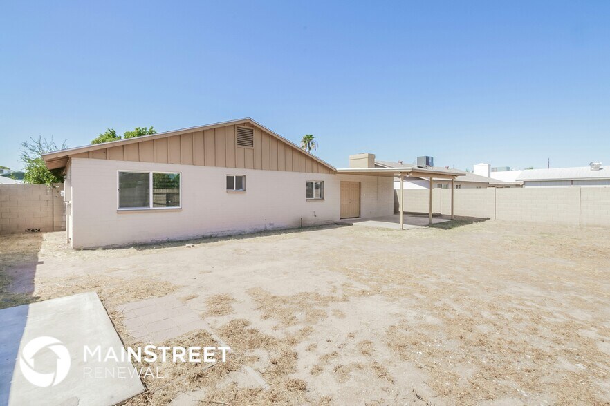 Building Photo - 5808 W Holly St