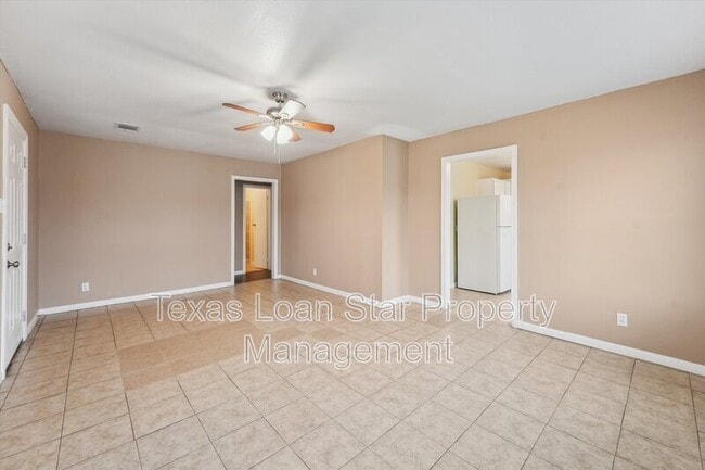 Building Photo - 1107 Defender St