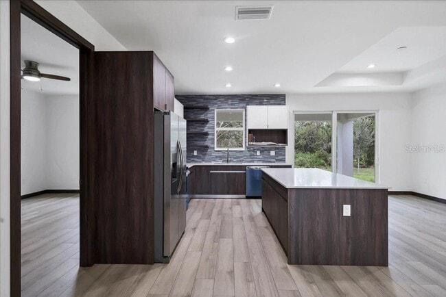 Building Photo - 5238 Fries Ave