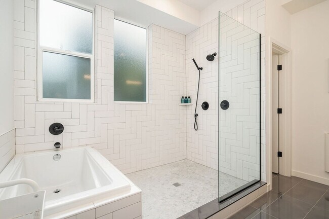 Building Photo - 6030 Sand Point Way NE