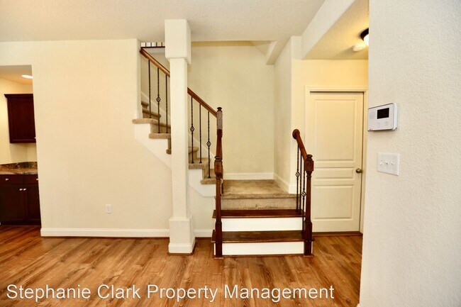 Building Photo - 4 br, 3.5 bath House - 5452 Carbon Court