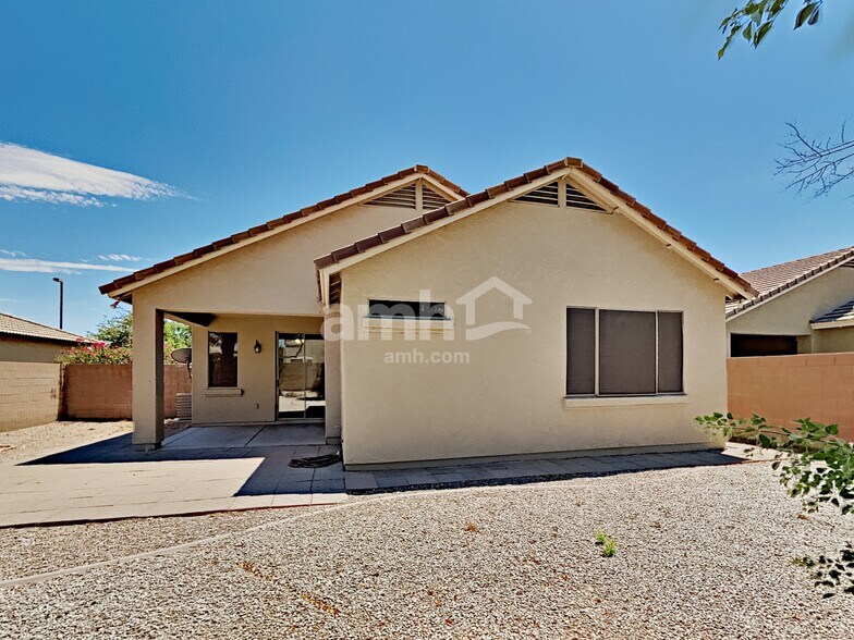 Building Photo - 3464 E Packard Dr