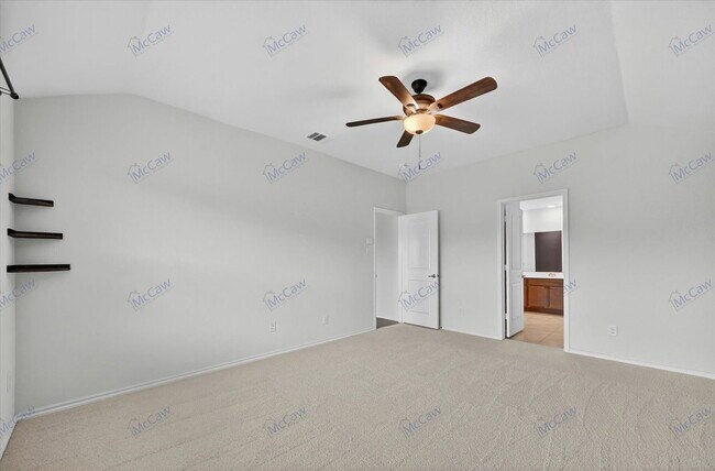 Building Photo - 800 Windmill St