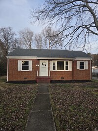 Building Photo - Renovated 3 Bedroom Home with Detached Gar...