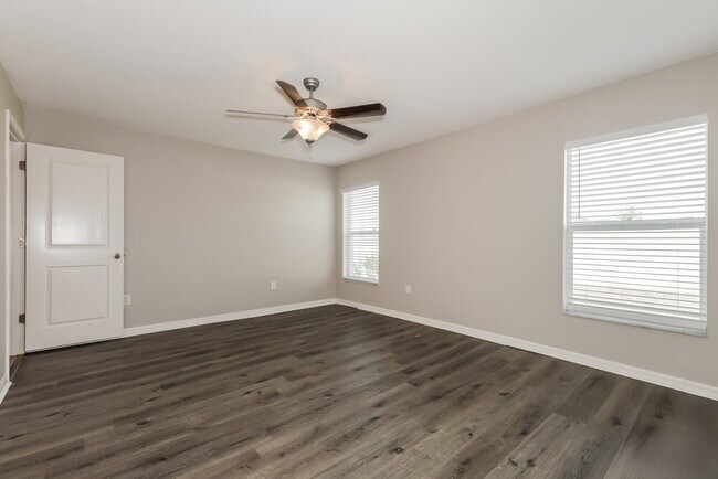 Building Photo - 6724 Trent Creek Dr