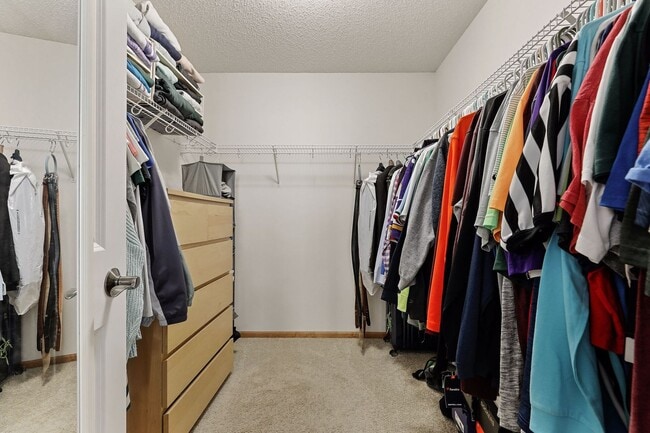 Building Photo - Bailey's Arbor townhome- 2 bed/1.5 bath; Available June 1st.