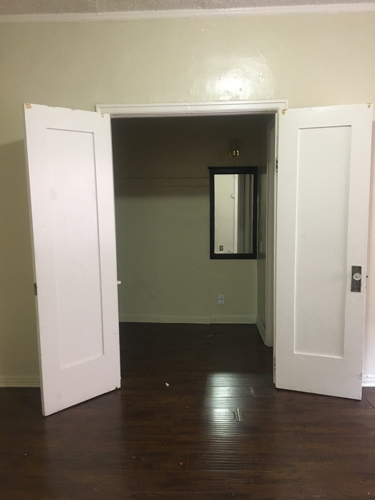 Building Photo - 545 S Hobart Blvd