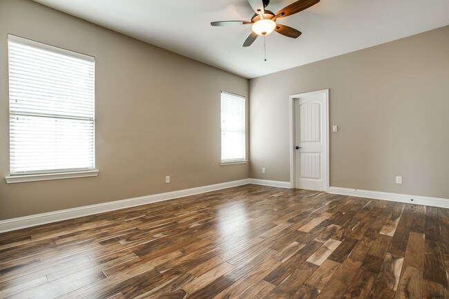 Building Photo - 3141 Greene Ave