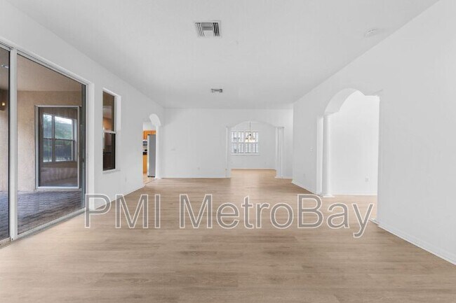 Building Photo - 10886 Cory Lake Dr