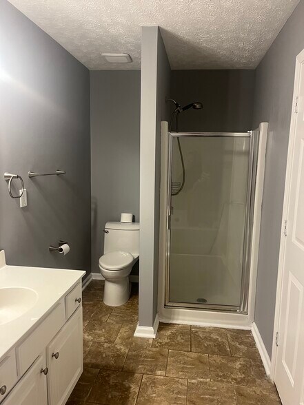 Building Photo - 180 McIntosh Estates Dr