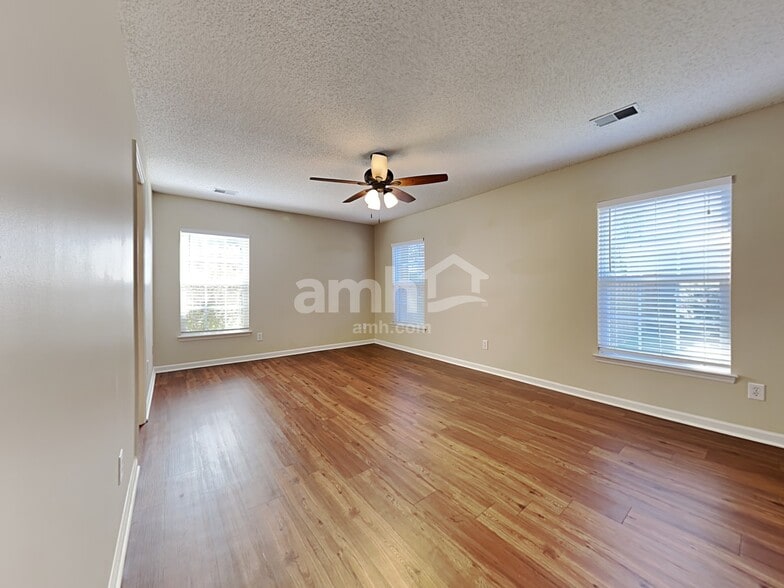 Building Photo - 156 Wildberry Ln