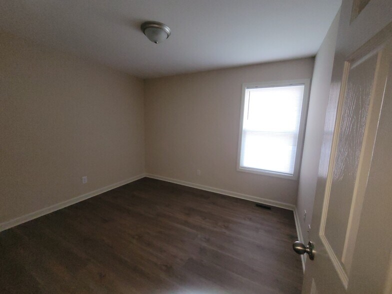 Bedroom - 1132 Florence Ave