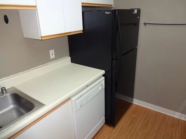 Building Photo - 4620 Reka Dr