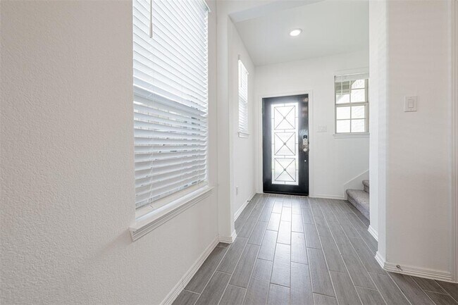 Building Photo - 5731 Tabula Rasa Dr