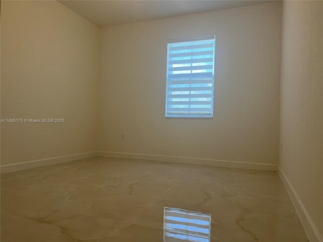 Building Photo - 16960 SW 288th Ter