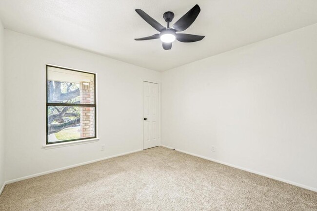 Building Photo - 3527 Eagle Canyon Dr