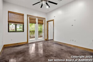 Building Photo - 1542 N Alamo St
