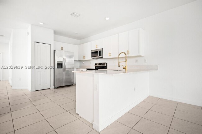 Building Photo - 11945 SW 245 Ter