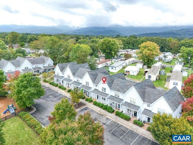 Building Photo - 328 Marquette Ct