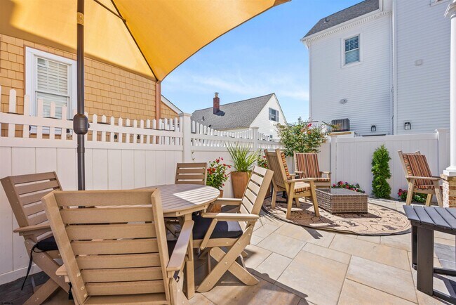 Building Photo - 28 N Colgate Ave