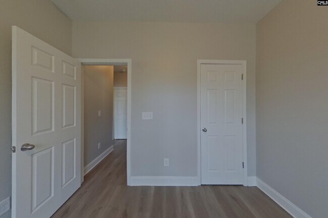 Building Photo - 110 Darian Dr