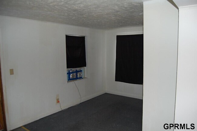 Building Photo - 4535 Nicholas St