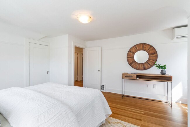 Building Photo - Remodeled Sunset Hill Home in Prime Ballar...