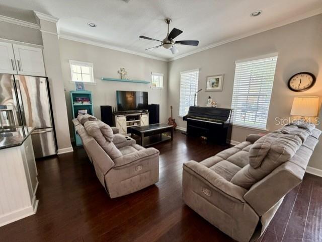 Building Photo - 1596 Castile St