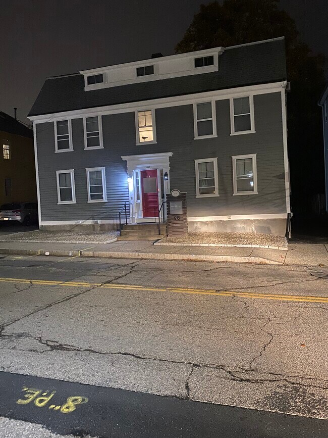 Building Photo - 48 Market St