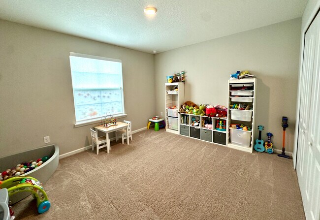 Building Photo - 8056 Island Fox Rd