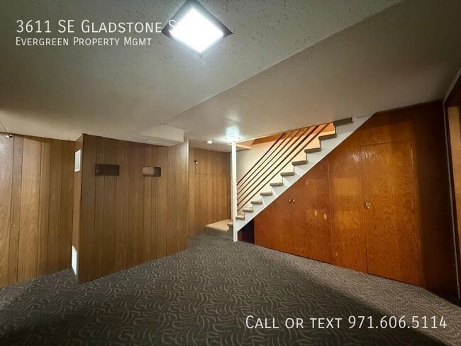 Building Photo - 3611 SE Gladstone St