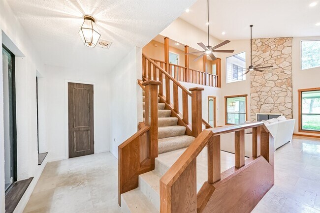 Building Photo - 16040 Dunes Dr
