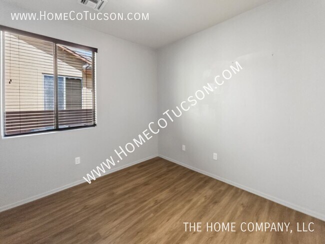 Building Photo - 1628 W Gentle Brook Trail