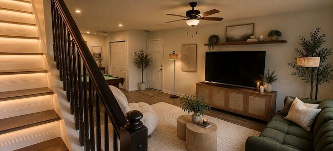 Building Photo - 2044 Shoreline Dr