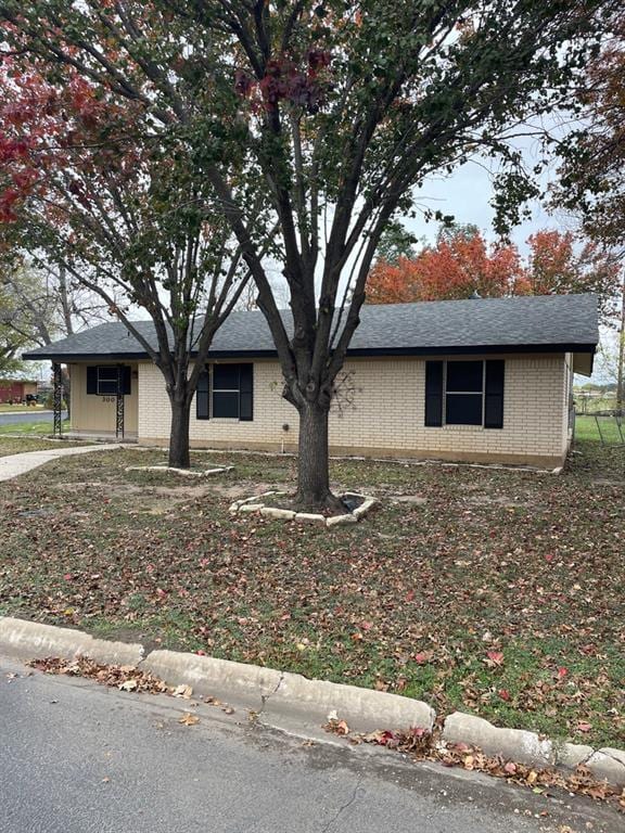 Building Photo - 300 Evergreen Cir