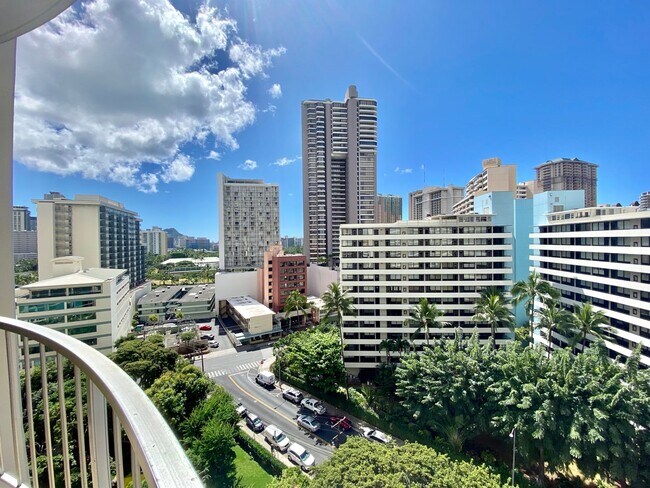 Building Photo - RENOVATED 2 bedroom, 2 bathroom at Waipuna...