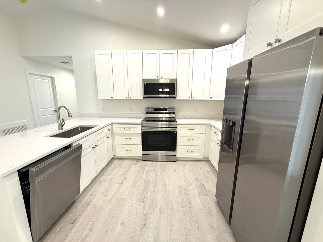 Building Photo - 1635 22nd Ave SW