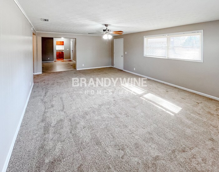 Building Photo - 7671 Vale Dr